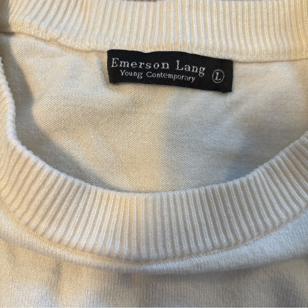 Must bundle Shirt juniors size large - Picture 4 of 4